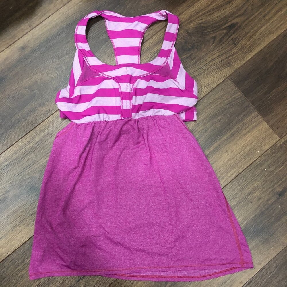 Lululemon 2-In-1 Run Tank Built In Shelf Bra Stripe Racerback Top Women's 8